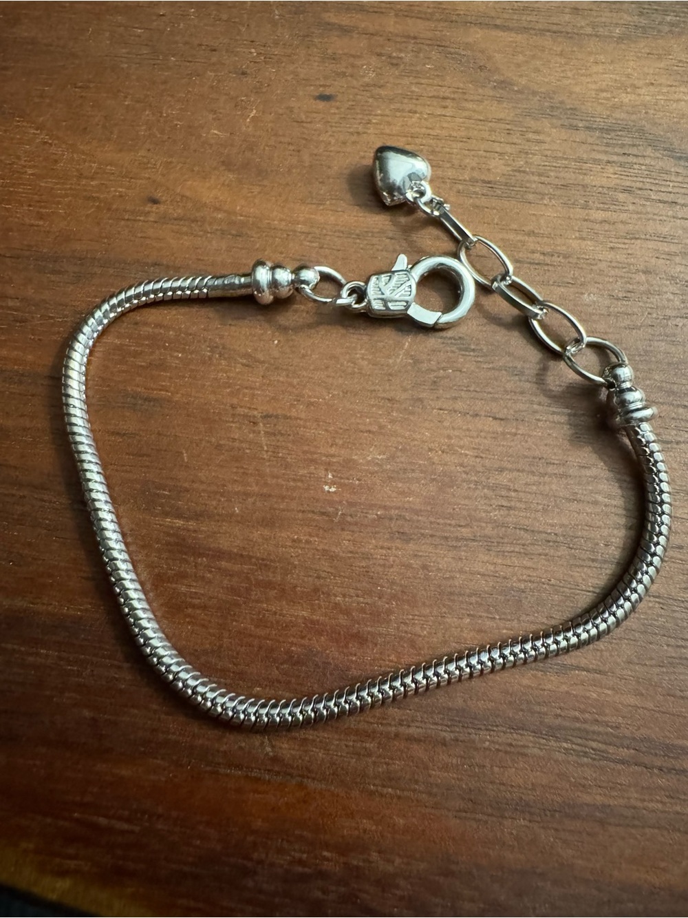 Women’s Snake Chain Silver Tone Bracelet w/Small Heart Charm